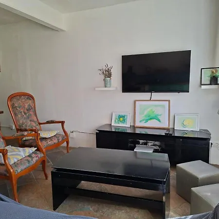 Сasa de vacaciones With South-facing Terrace - 3 Bedrooms