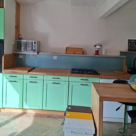 With South-facing Terrace - 3 Bedrooms Сasa de vacaciones