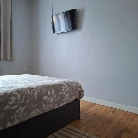 With South-facing Terrace - 3 Bedrooms Сasa de vacaciones